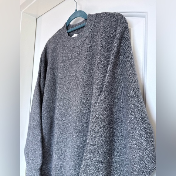 Abercrombie & Fitch Split Hem Business Casual Crewneck Sweater size Large - Picture 3 of 9